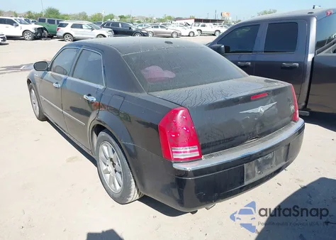 2009 Chrysler 300C Hemi z USA, uszkodzony, nr VIN 2C3KA63T19H580905